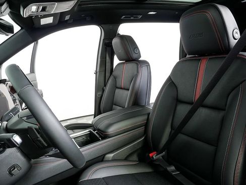 New 2026 Chevrolet Traverse RS w/ LPO, Floor Liner Package image 5