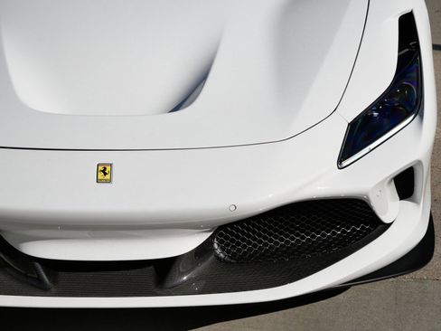 Used 2022 Ferrari F8 Tributo image 14