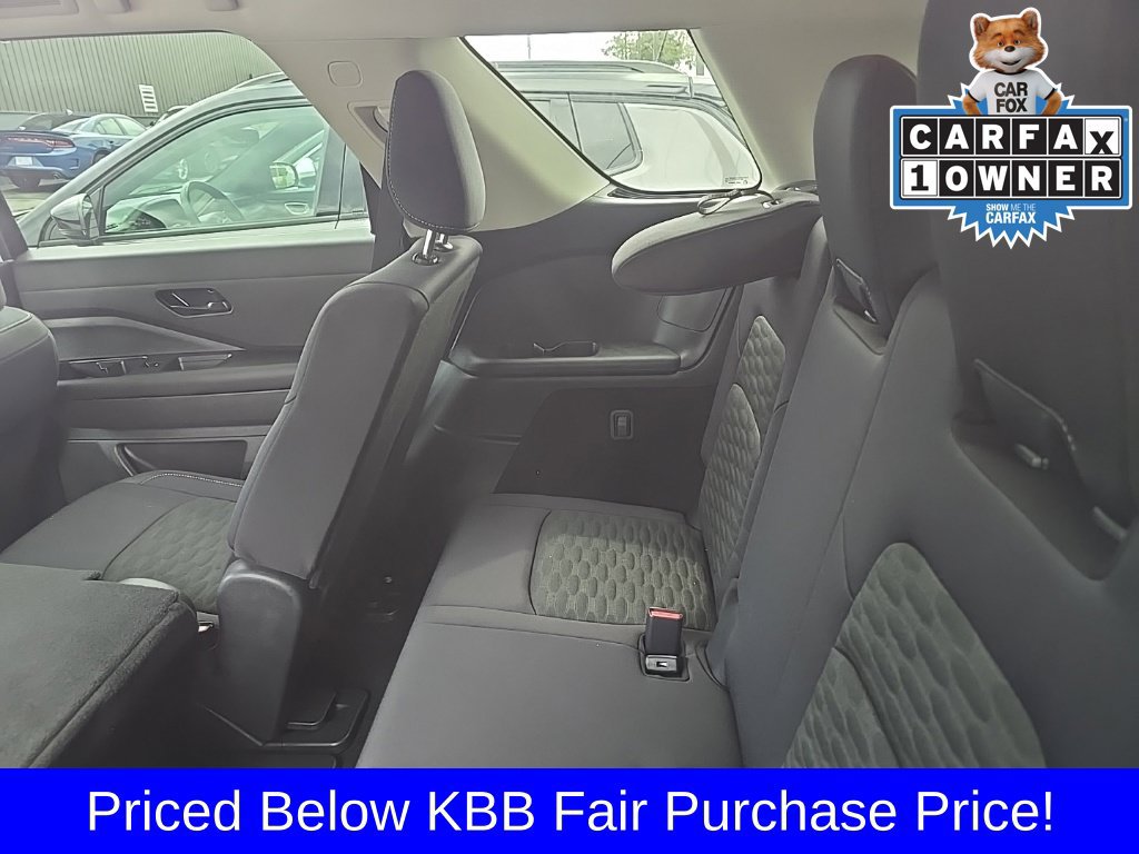 Used 2025 Nissan Pathfinder S AWD/4WD image 14