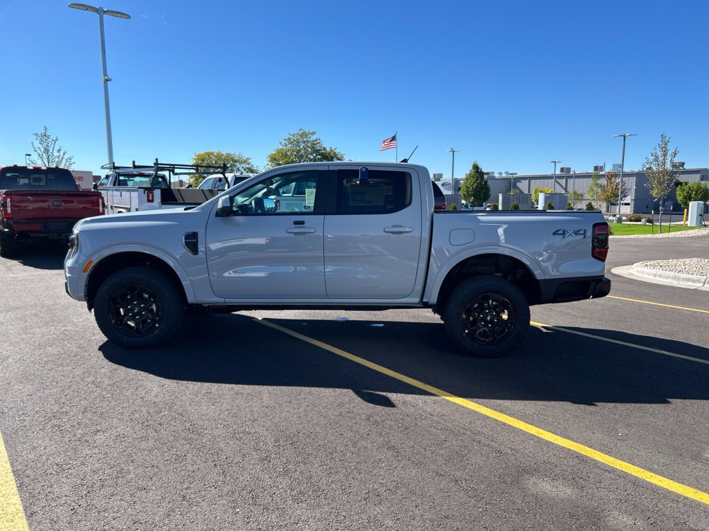 New 2026 Ford Ranger Lariat w/ Black Appearance Package AWD/4WD image 9