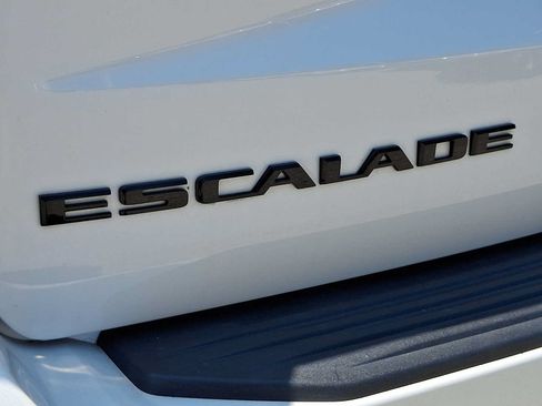 Certified 2023 Cadillac Escalade Sport Platinum w/ LPO, ONYX Package AWD/4WD image 38