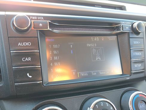 Used 2016 Toyota RAV4 LE image 26