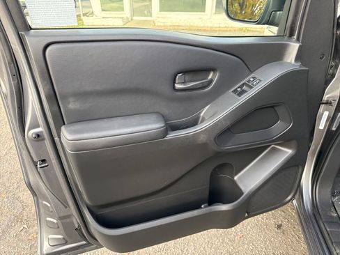 Used 2022 Nissan Frontier S image 10