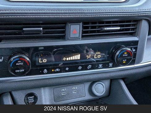 Certified 2024 Nissan Rogue SV w/ Premium Package w/ SV Premium Package FWD image 23
