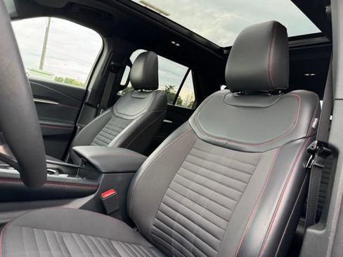 New 2026 Ford Explorer ST-Line w/ ST-Line Street Pack AWD/4WD image 7