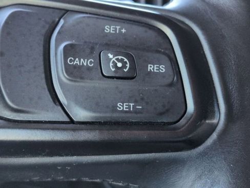 Certified 2018 Jeep Wrangler Unlimited Sport S image 19