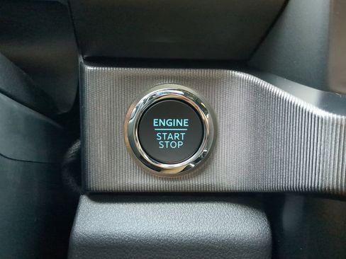 Used 2025 Ford F450 Platinum w/ FX4 Off-Road Package image 27