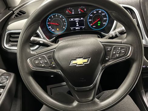 Used 2020 Chevrolet Equinox LS w/ LS Convenience Package FWD image 24