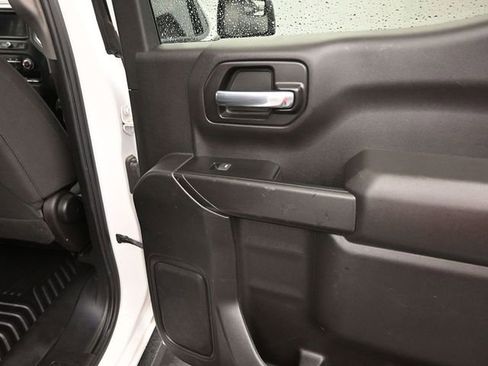 Used 2022 Chevrolet Silverado 1500 Custom Trail Boss AWD/4WD image 19