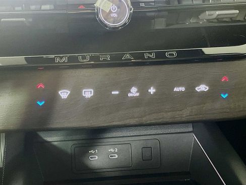 Used 2025 Nissan Murano SL image 14