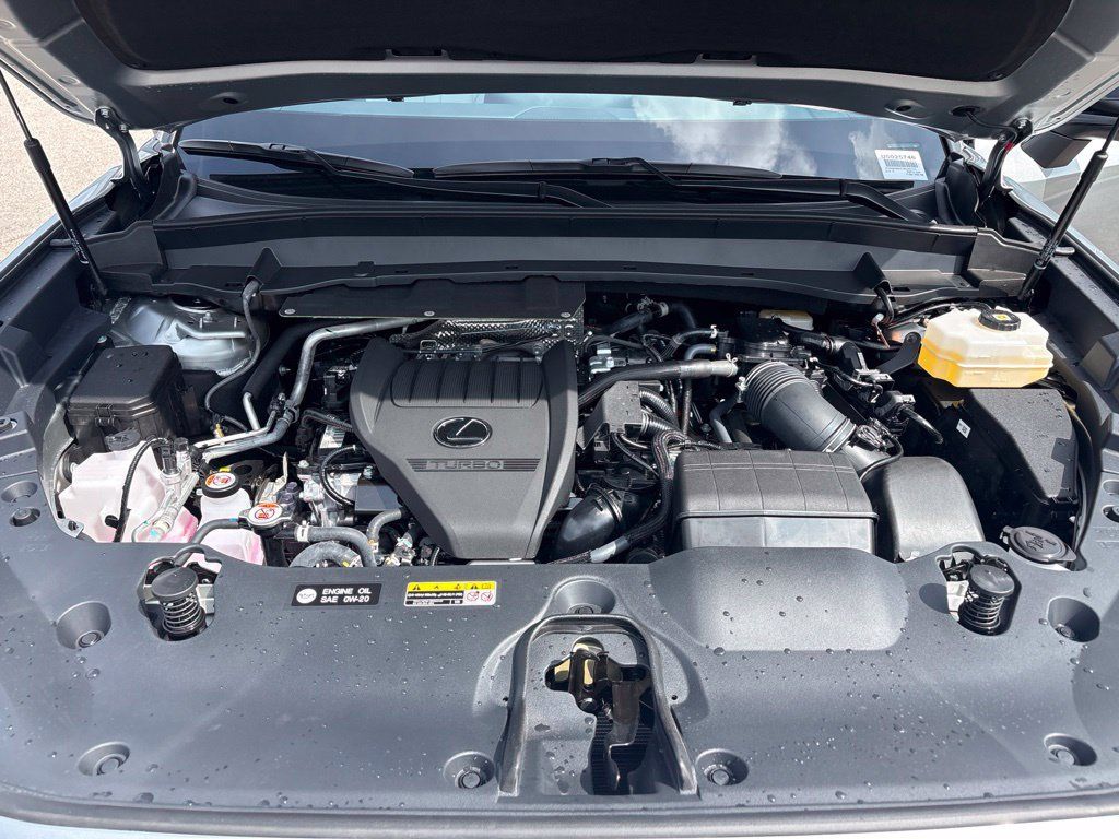 Used 2026 Lexus TX 500h AWD w/ Technology Package image 10