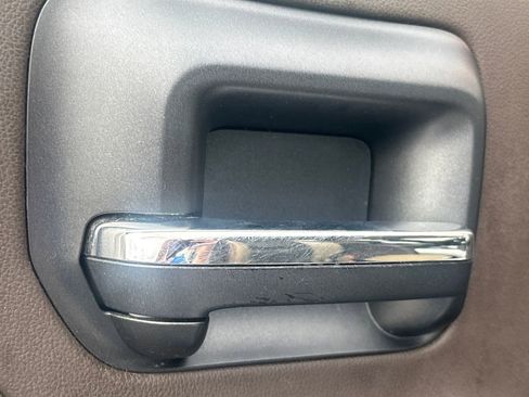 Used 2018 Chevrolet Silverado 1500 LT w/ All Star Edition image 7