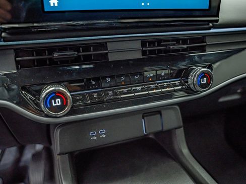 Used 2024 Honda Prologue Touring image 26