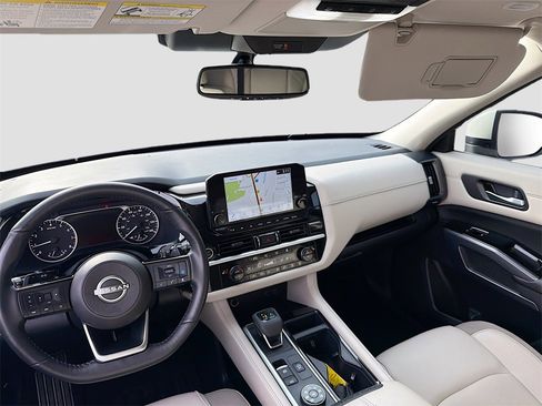 Used 2022 Nissan Pathfinder SL image 23