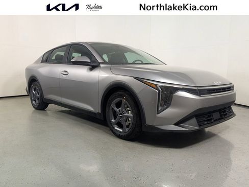 New 2026 Kia K4 LXS image 1