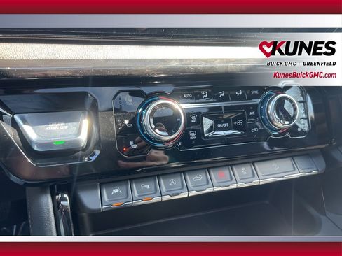 New 2026 GMC Sierra 1500 AT4 w/ AT4 Premium Package AWD/4WD image 26
