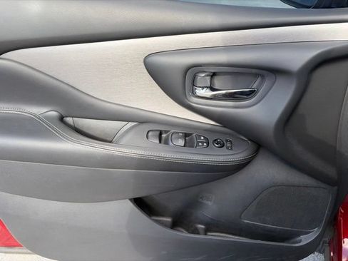 Used 2022 Nissan Murano SV FWD image 27
