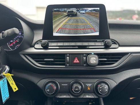 Used 2021 Kia Forte LXS w/ Paint Protection Package image 6