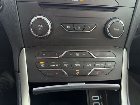 Used 2018 Ford Edge SEL w/ Equipment Group 201A image 26