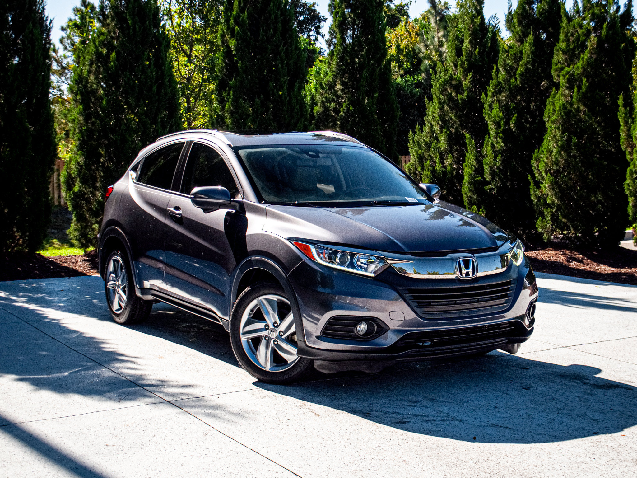 Used 2019 Honda HR-V EX-L image 2