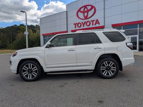 Used 2017 Toyota 4Runner Limited image 2