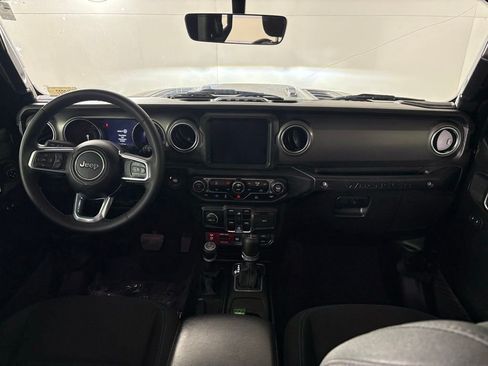 Used 2023 Jeep Wrangler Unlimited Rubicon 4xe AWD/4WD image 35