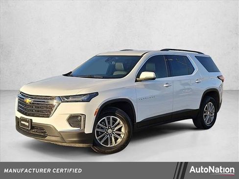 Certified 2023 Chevrolet Traverse LT image 1