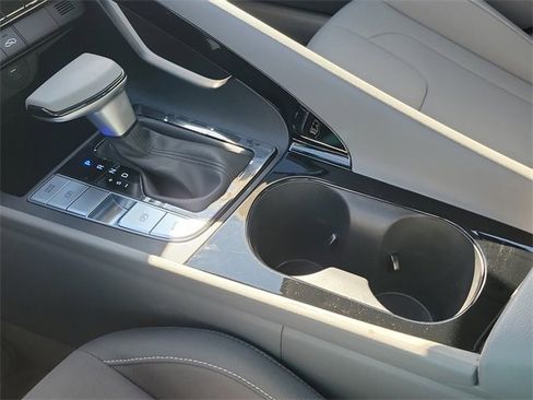 Certified 2025 Hyundai Elantra Blue image 14