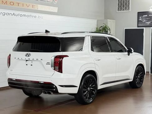 Used 2024 Hyundai Palisade Calligraphy AWD/4WD image 3