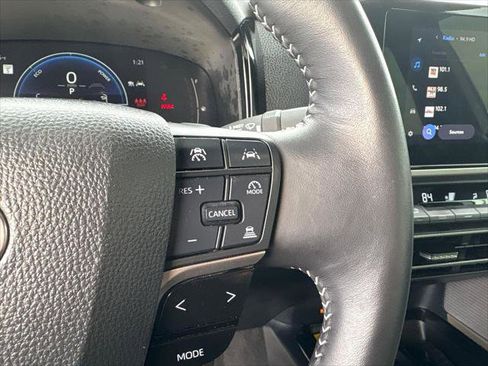 Certified 2025 Toyota Camry SE image 22