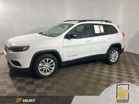 Used 2022 Jeep Cherokee Latitude Lux FWD image 2