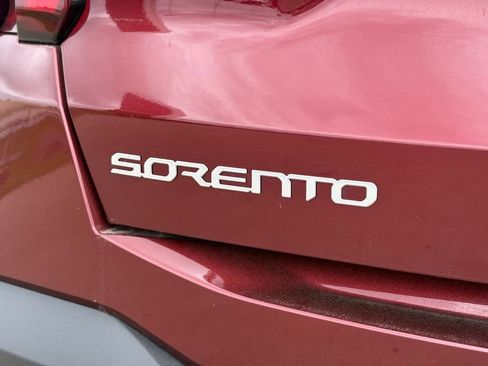 Certified 2025 Kia Sorento S w/ Panoramic Sunroof Package FWD image 10