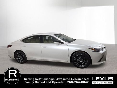 Used 2023 Lexus ES 350 w/ Premium Package image 6
