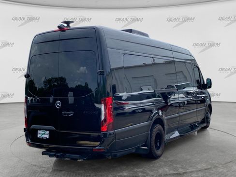 Used 2022 Mercedes-Benz Sprinter 3500 image 8