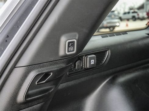 Used 2025 Jeep Grand Cherokee Laredo w/ Luxury Tech Group I image 12