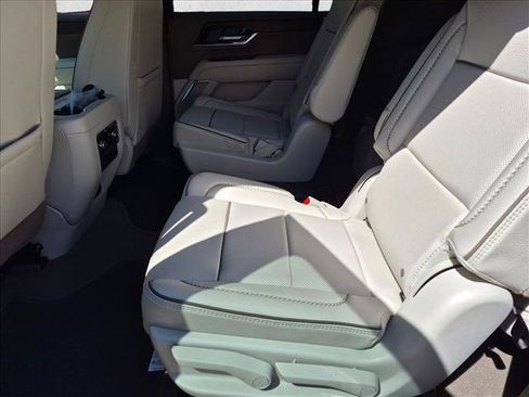 New 2026 GMC Yukon XL Denali w/ Sun & Power Step Package AWD/4WD image 13