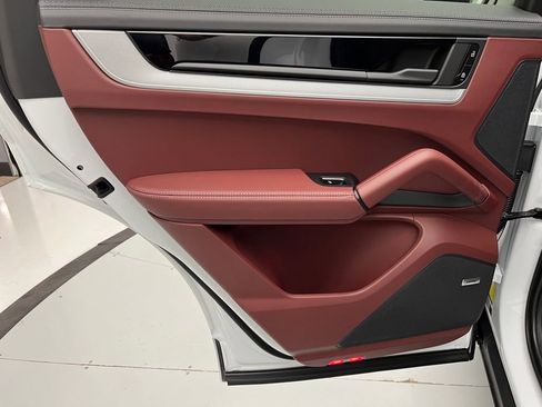 New 2025 Porsche Cayenne S image 26