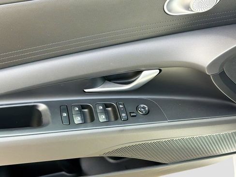 New 2026 Hyundai Elantra SE image 17