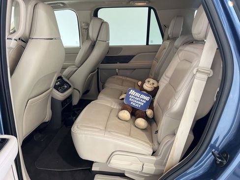Used 2019 Lincoln Navigator Select w/ Technology Package image 23