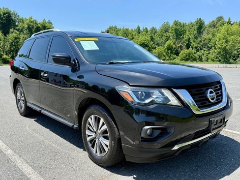 Used 2019 Nissan Pathfinder SV AWD/4WD image 11