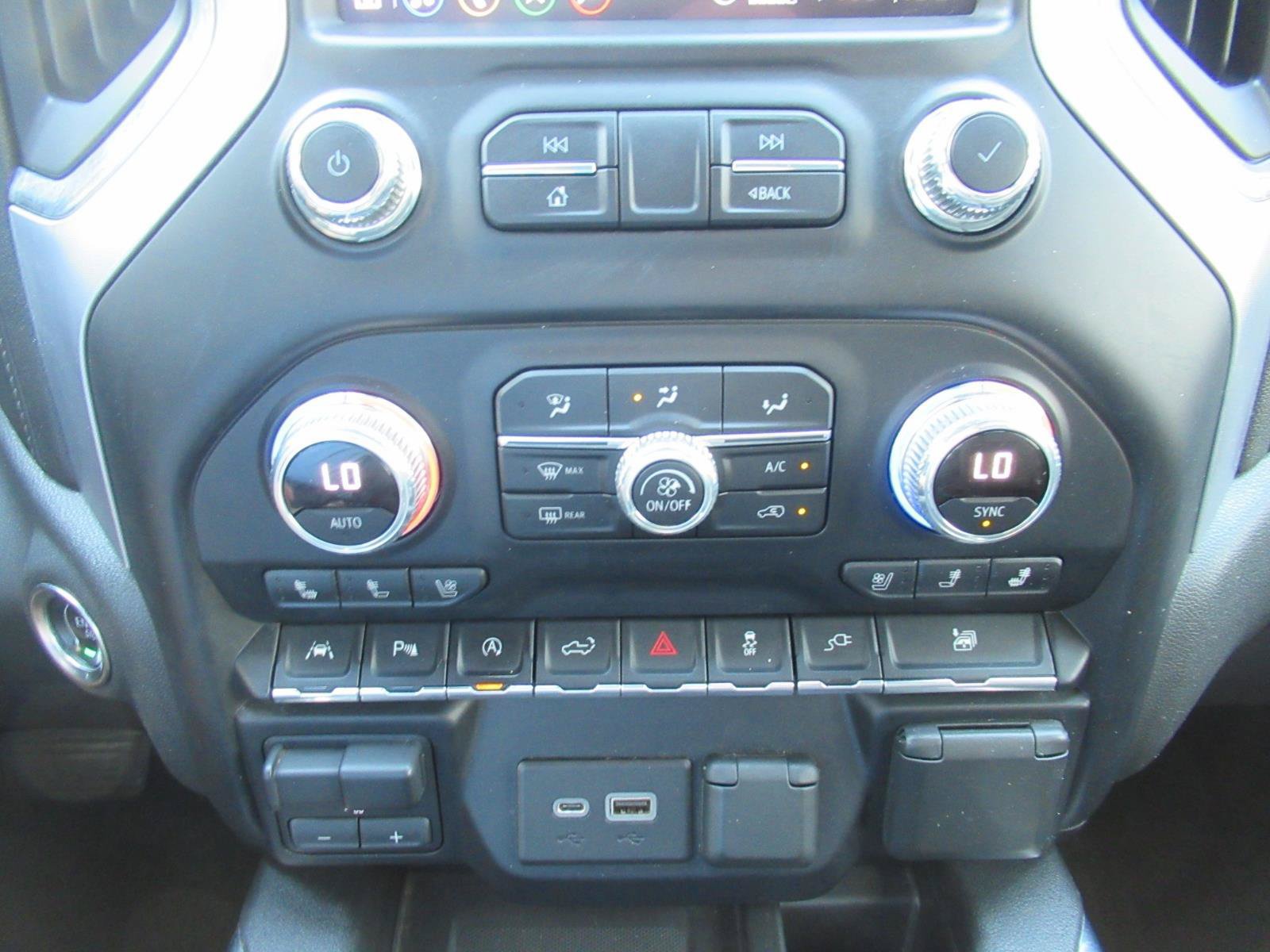Used 2020 GMC Sierra 1500 SLT w/ SLT Premium Plus Package RWD image 28