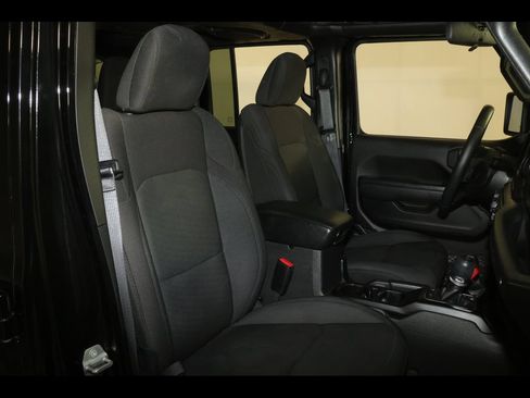 Used 2022 Jeep Wrangler Unlimited Sport AWD/4WD image 25