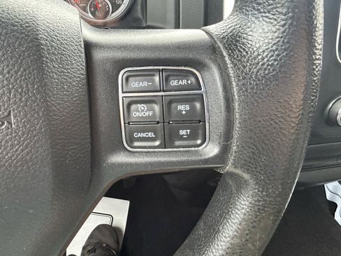 Used 2015 RAM 1500 Classic SLT AWD/4WD image 18