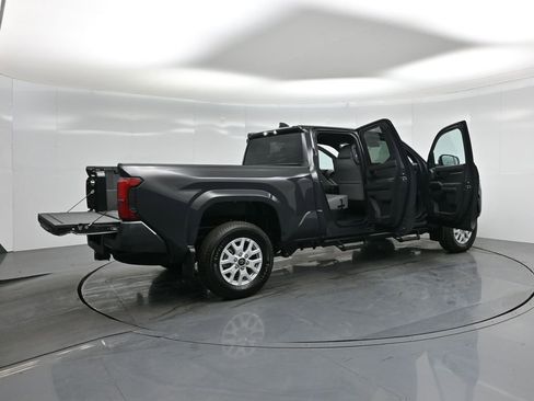 Used 2025 Toyota Tacoma SR5 image 5