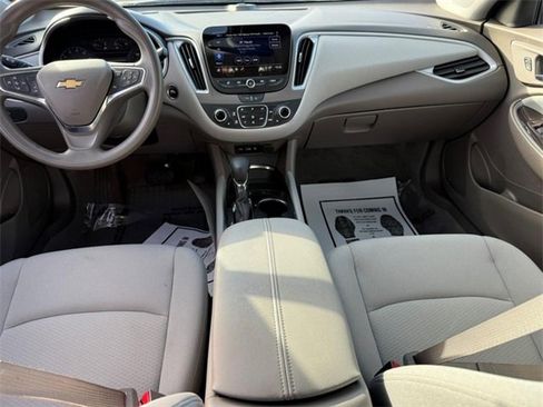 Used 2024 Chevrolet Malibu LT image 11