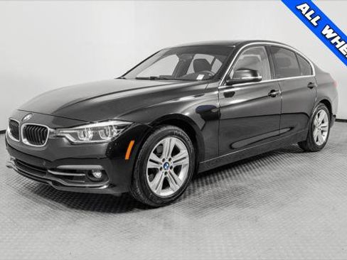 Used 2017 BMW 330i xDrive Sedan AWD/4WD image 2