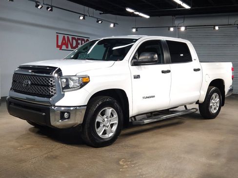 Used 2021 Toyota Tundra SR5 w/ SR5 Leather Package RWD image 3