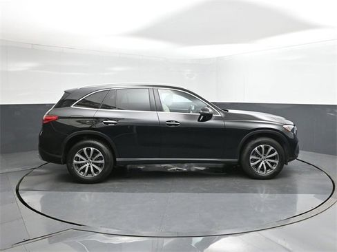 Used 2024 Mercedes-Benz GLC 300 image 26
