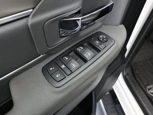 Used 2016 RAM 3500 Big Horn image 22