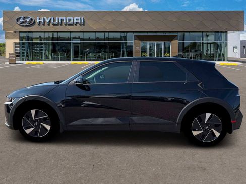 New 2026 Hyundai Ioniq 5 SEL RWD image 3